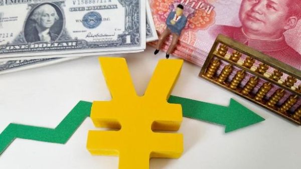 影响汇率变动的六大因素是什么？庞大的财政赤字如何影响汇率