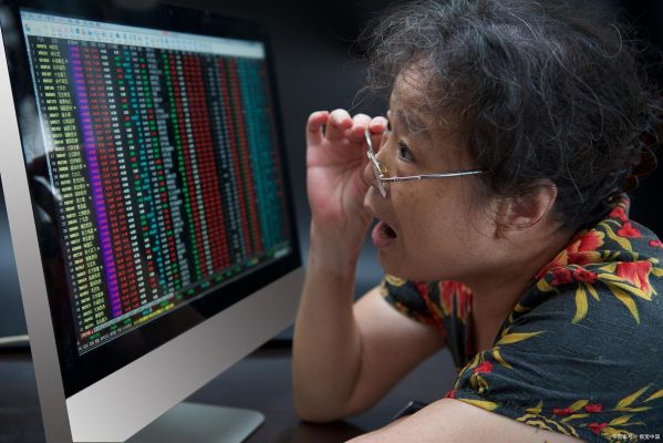 炒股高手每天是怎么复盘的？如何应对白银闪崩