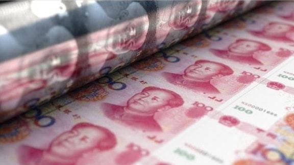 央行把钱印出来以后是怎么流通到市场上去的？难道这样白白地多出钱来么？央行买卖外汇如何实现物价稳定