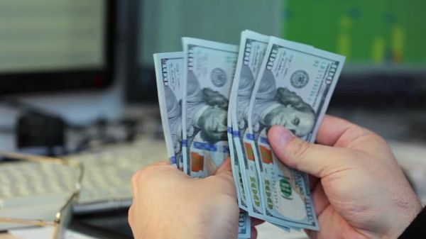 请问国内哪里可以换到美金的零钱？普通居民如何兑换美元