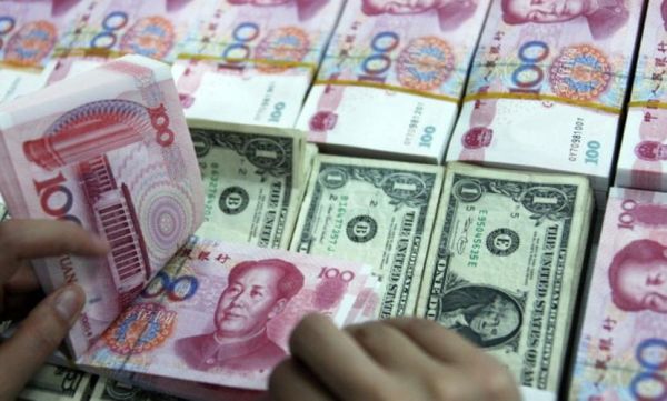 如何用人民币换美元现金？人民币如何换成美元