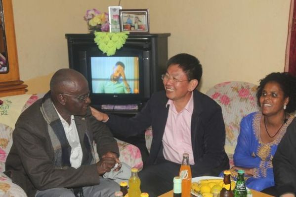 上海到埃塞俄比亚一共多少公里？埃塞比尔如何汇到国内
