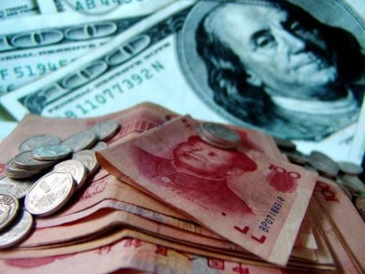 个人买外汇是买现钞还是买现汇？个人如何炒美元