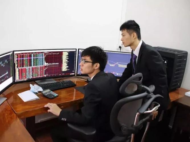 请问: 创办一个股票工作室,要去工商局注册吗?需要办理什么手续么？什么是期货工作室