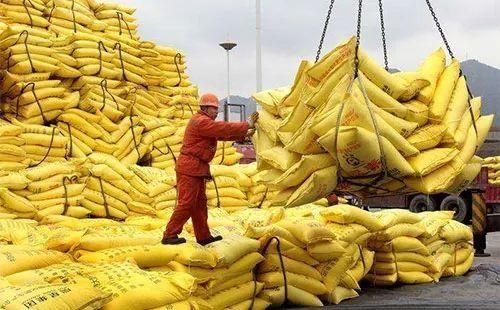 尿素100斤零售价多少钱一袋？包头民生期货