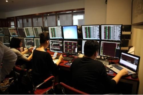 在期货公司做操盘手具体忙什么？有何前途？有何风险？期货新领导