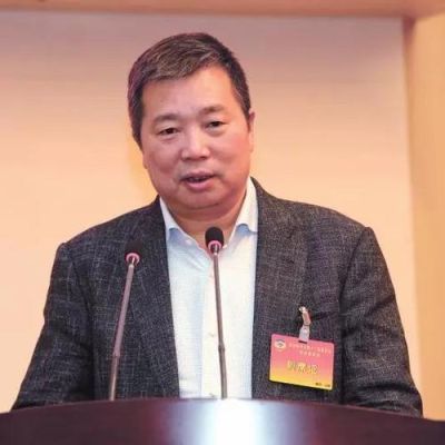 何金碧的人物简介？期货首席官